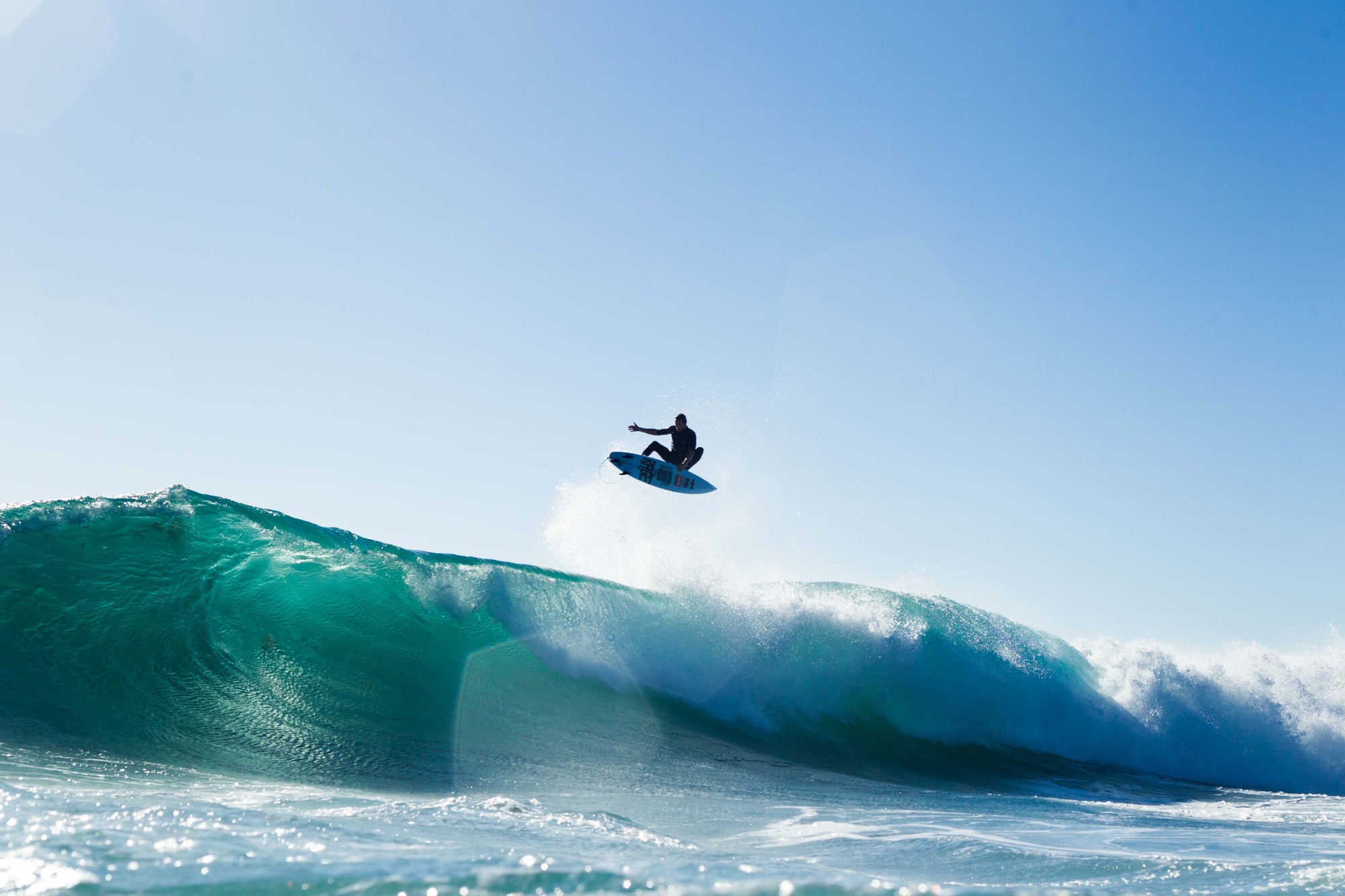 Kim Feast's surf photography is next level - Red Bull